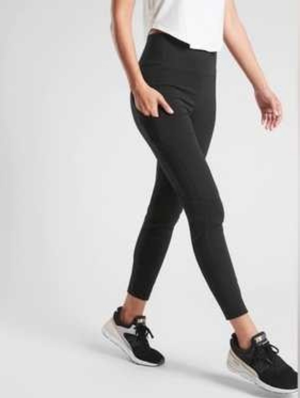 Athleta Black Trekkie Hybrid Crop Tights
